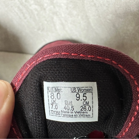 Vans Old Skool Stackform x Disney Snow White Poison Apple - Picture 8 of 8